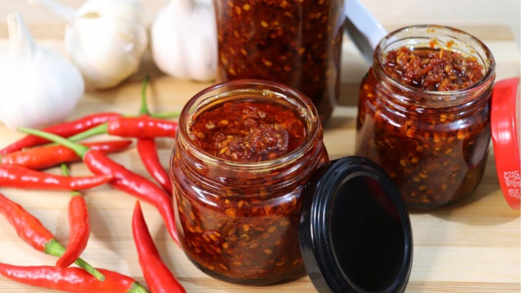 CHILI GARLIC SAUCE | Mapapa-wow ka sa Anghang at Sarap! Easy Chili Garlic OIL Recipe